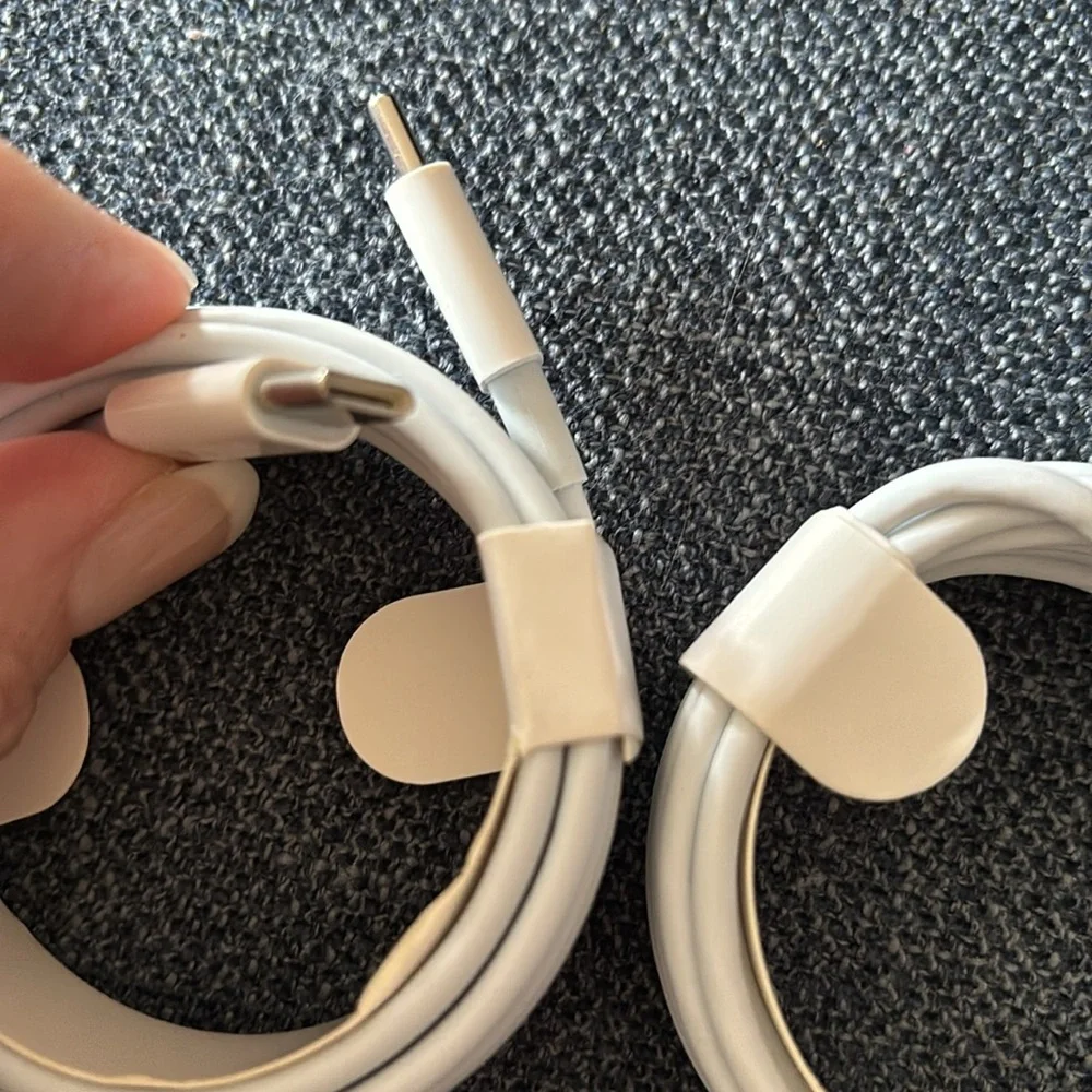 TWO HYPER FAST 120W CHARGING USB-C TO USB-C POWER CORDS 6 FT EACH…BRAND NEW